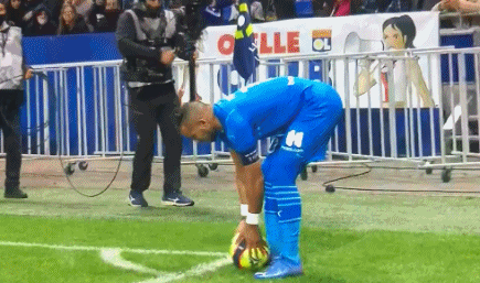 谢什科：在曼联每次训练都是梦想成真，本轮要尽全力击败维拉（谢什科：曼联每堂训练课都是圆梦时刻，本轮誓全力拿下维拉）