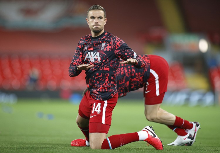 欧冠球员表现评析：C罗连续进球,（欧冠球员表现解读：C罗连场破门）