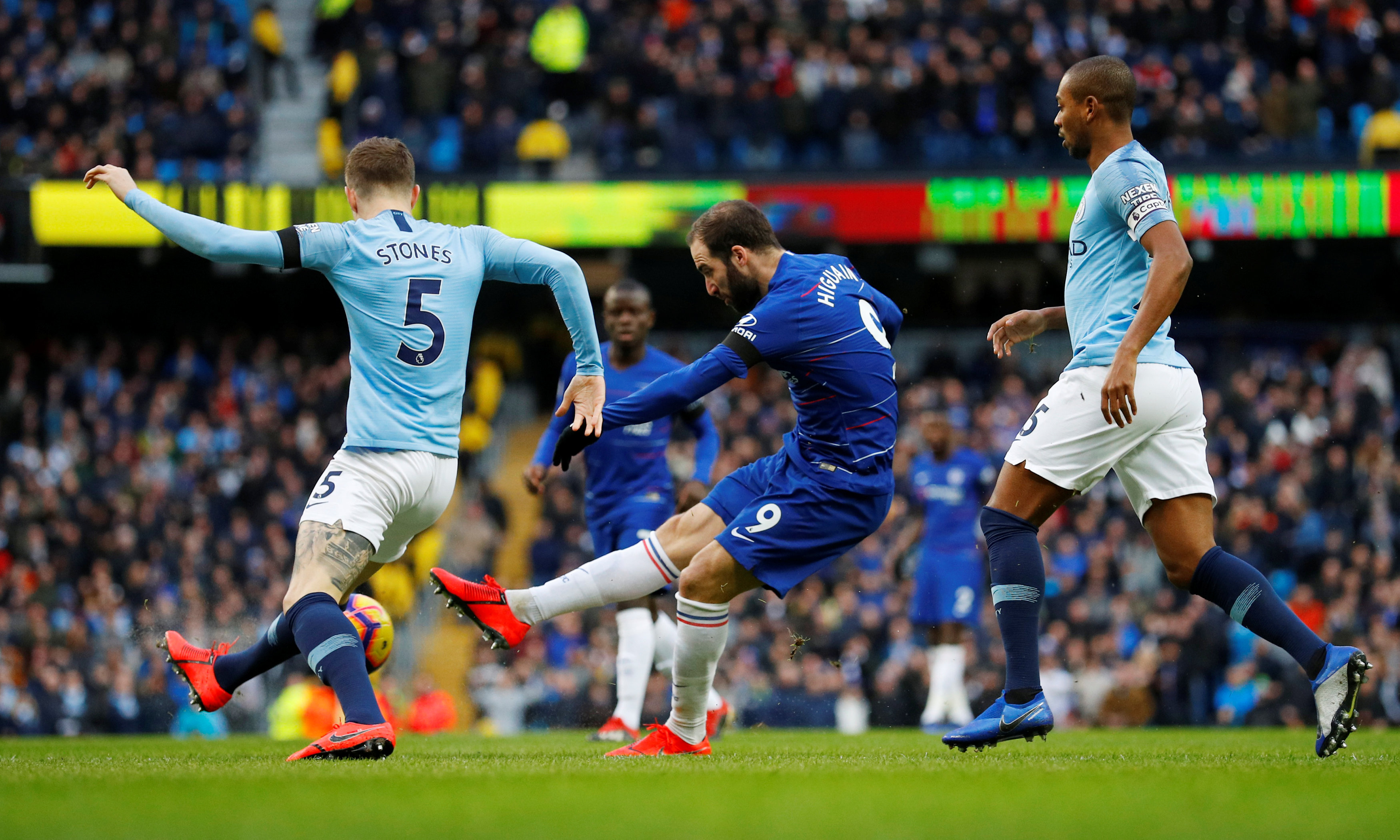 海外法国球员欧冠之夜：谢尔基、卡卢卢和扎格表现出色（欧冠之夜，旅外法国球员谢尔基、卡卢卢、扎格集体闪耀）