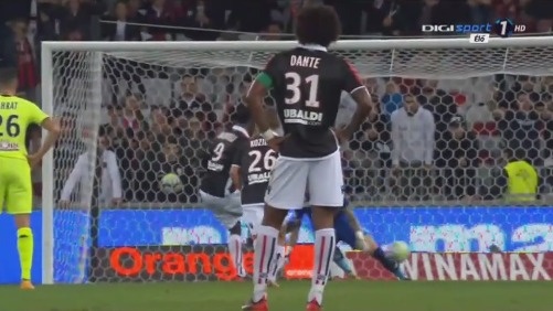 年轻后腰成长速度堪比开挂（年轻后腰的成长宛如火箭加速）