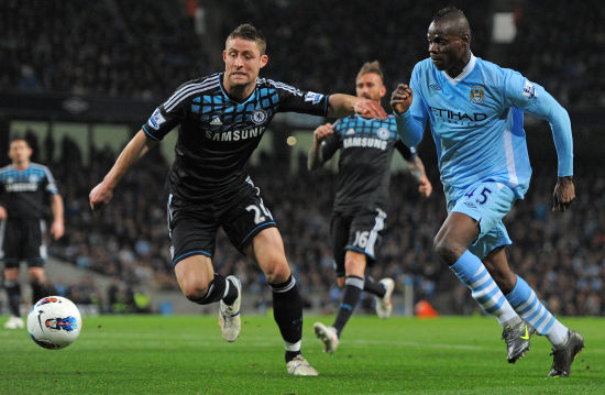 玉昆外援奥斯卡在老家开车时车辆突然起火，好在人没事（玉昆外援奥斯卡在老家驾车时突遇车辆起火，所幸人平安无恙）