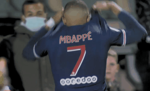 欧冠半场：阿纳别科夫屡送神扑，凯拉特0-0奥林匹亚科斯（欧冠半场：阿纳别科夫高接低挡，凯拉特与奥林匹亚科斯互交白卷）