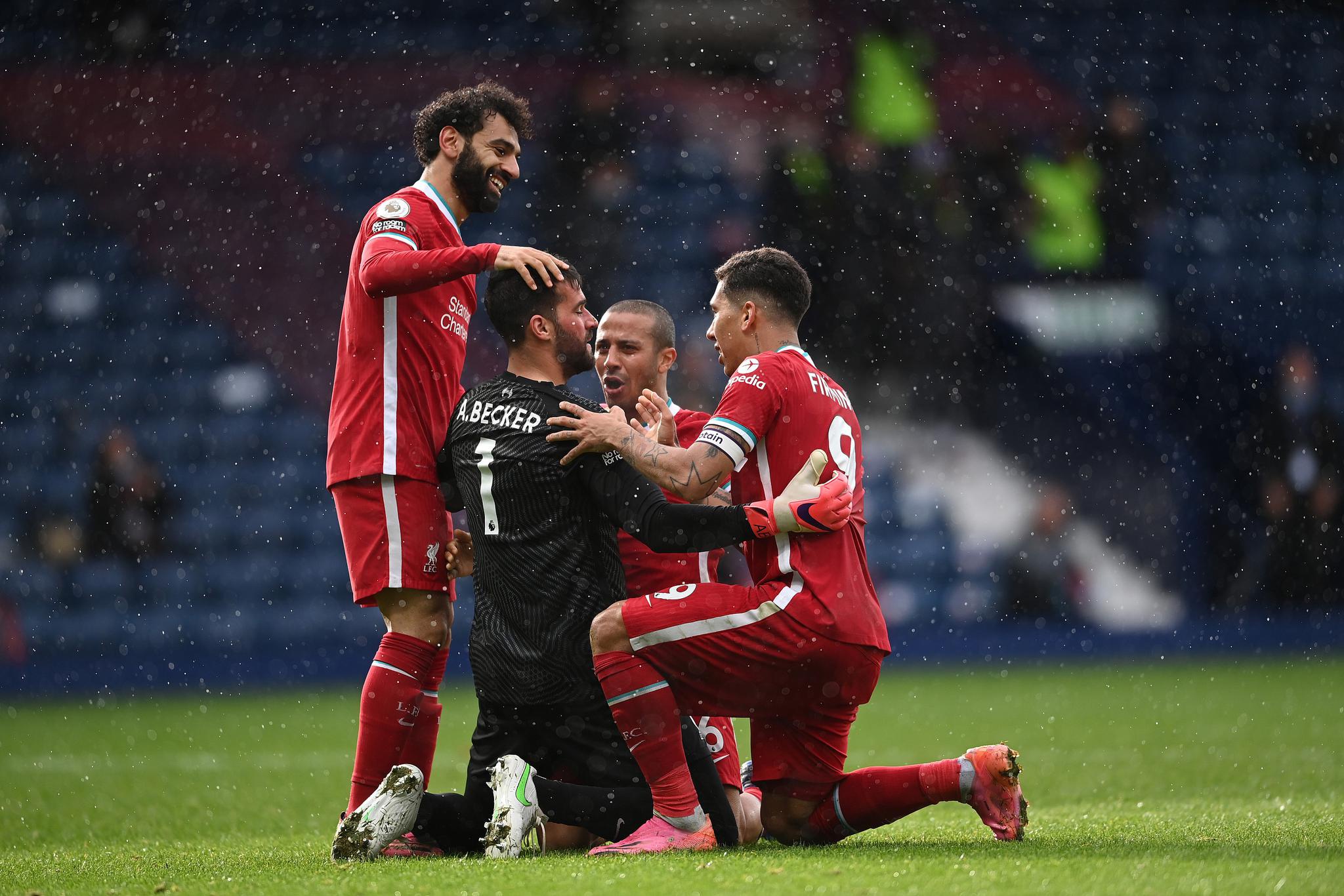 如何在野球场成为全场焦点？（如何在野球场脱颖而出，吸引全场目光？）