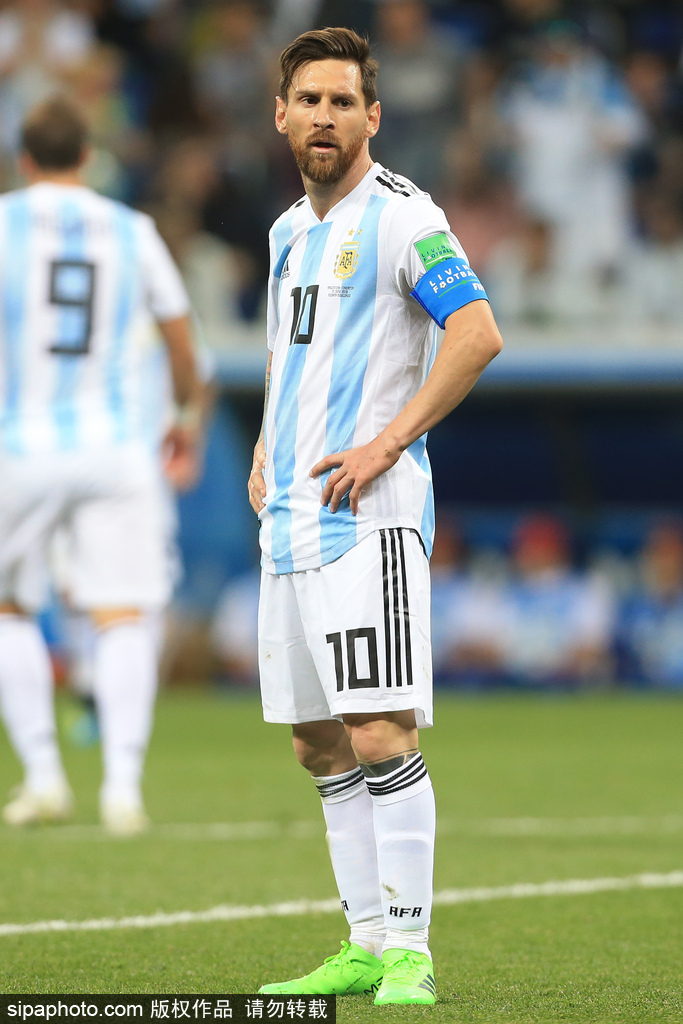 比萨vs拉齐奥 卡利亚里vs萨索洛（比萨对阵拉齐奥，卡利亚里迎战萨索洛）