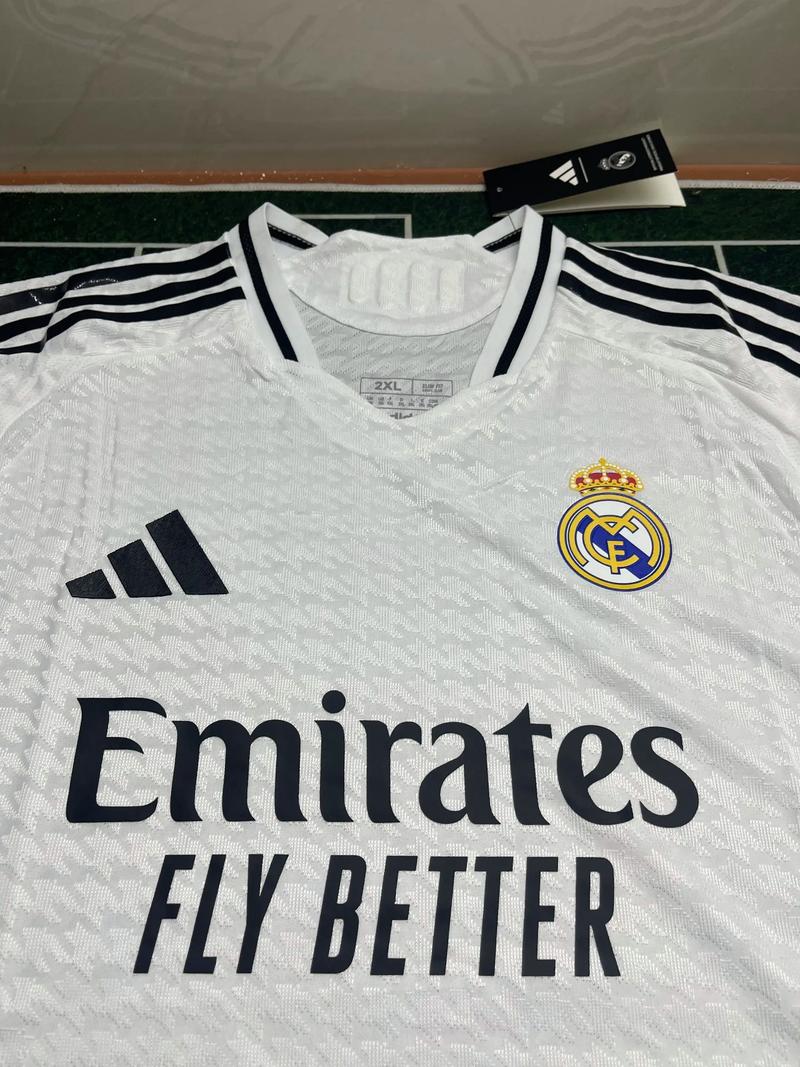 记者：多队关注赫塔16岁中场艾希霍恩，球员解约金1000-1200万（记者：多家球队有意赫塔16岁中场艾希霍恩，解约金约1000-1200万）