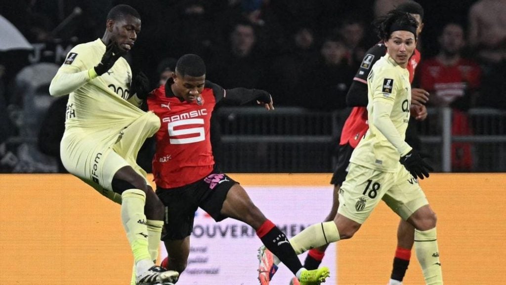 半场战报：多特0-1勒沃库森，马扎破门，格里马尔多助攻（半场：勒沃库森1-0领先多特，格里马尔多助攻马扎建功）