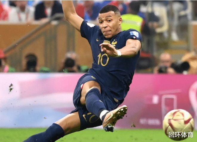 阿坎吉：在学校时发现自己擅长数学；想拥有泽林斯基的技术（阿坎吉自述学生时代擅数学，盼拥有泽林斯基的技术）